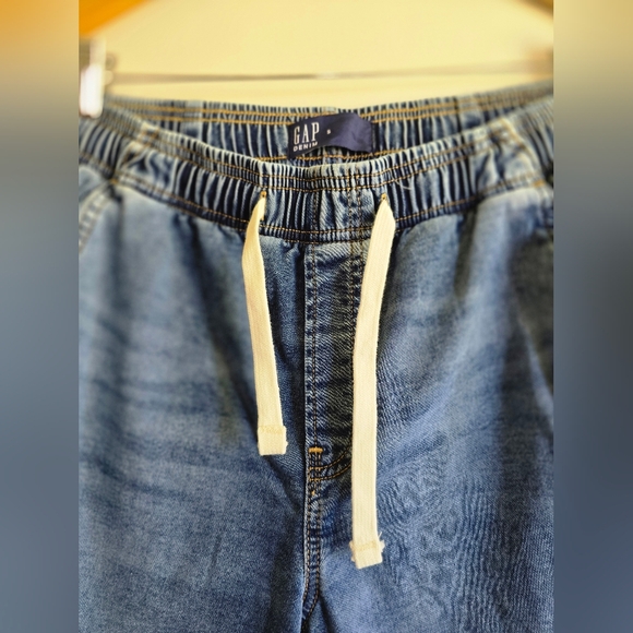 NWT! Gap Factory, High Rise Pull-On Baggy Sweatpant Jeans, Medium Wash, Size S - Picture 4 of 8